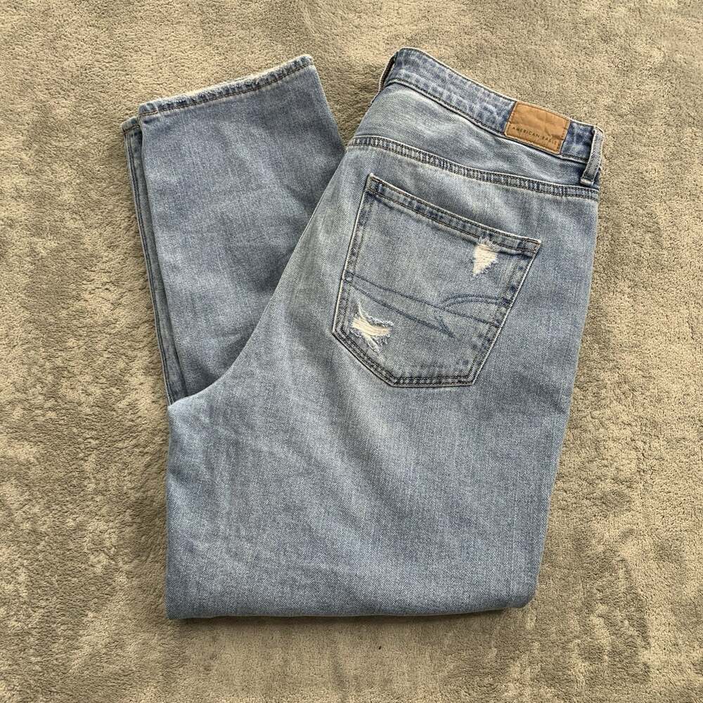 American Eagle Mom Jeans Womens Size 14 Short Medium Wash Distressed Denim